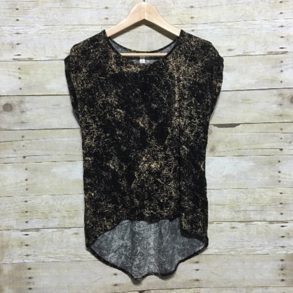 Xhilaration graffiti splatter hi-lo woven top size small - Picture 2 of 5